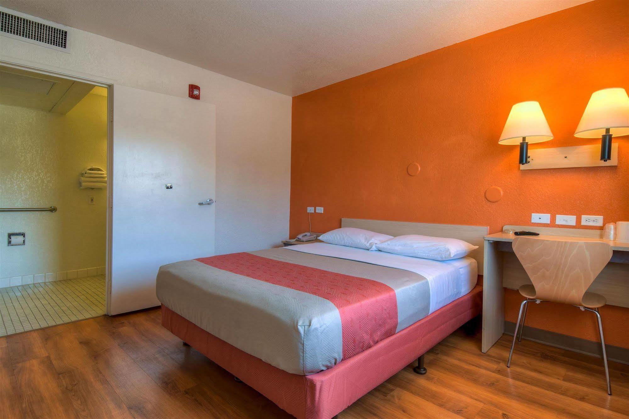 Motel 6-Jurupa Valley, Ca - Riverside West מראה חיצוני תמונה